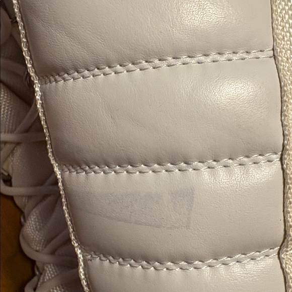 Pajar White Winter Boots with Cream Fur 10 - Picture 9 of 11